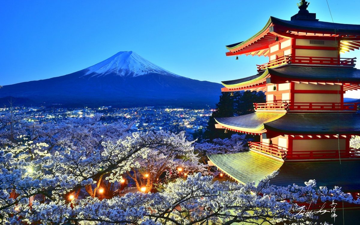 Синтоистский храм на вершине Фудзи