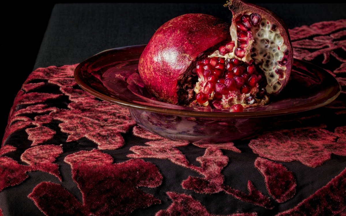 Гранатовый цвет