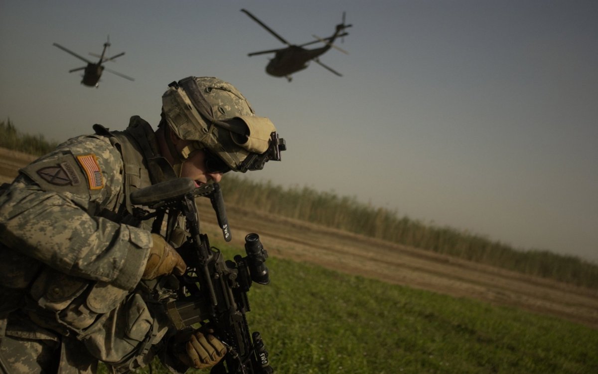 Смелый солдат