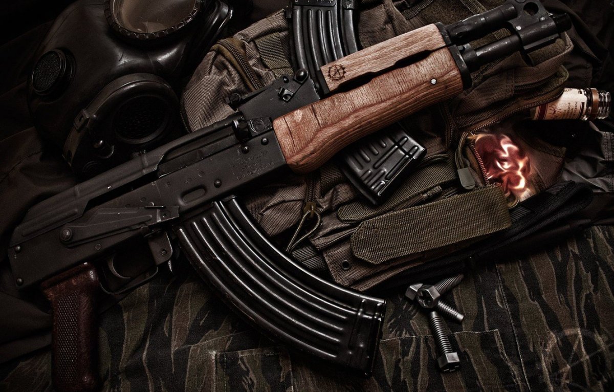 Автомат Калашникова АК-47 (T.A.R.G.)