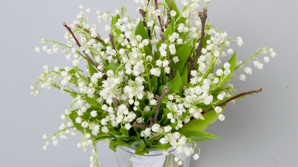 Весенний букет с ландышами