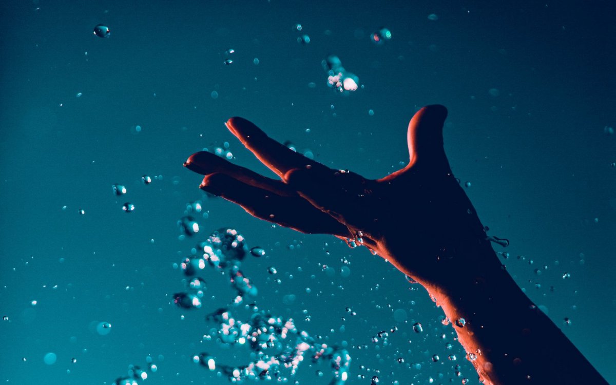 Обои рука к руке