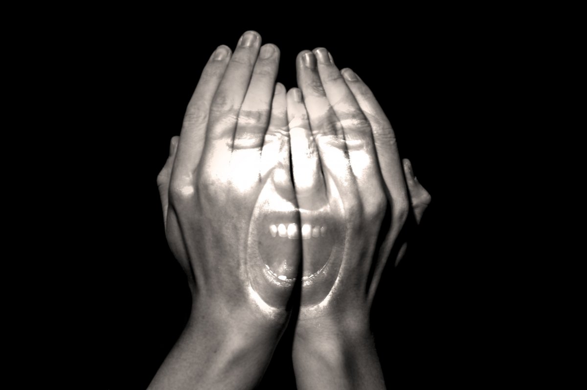 Рука черно белая