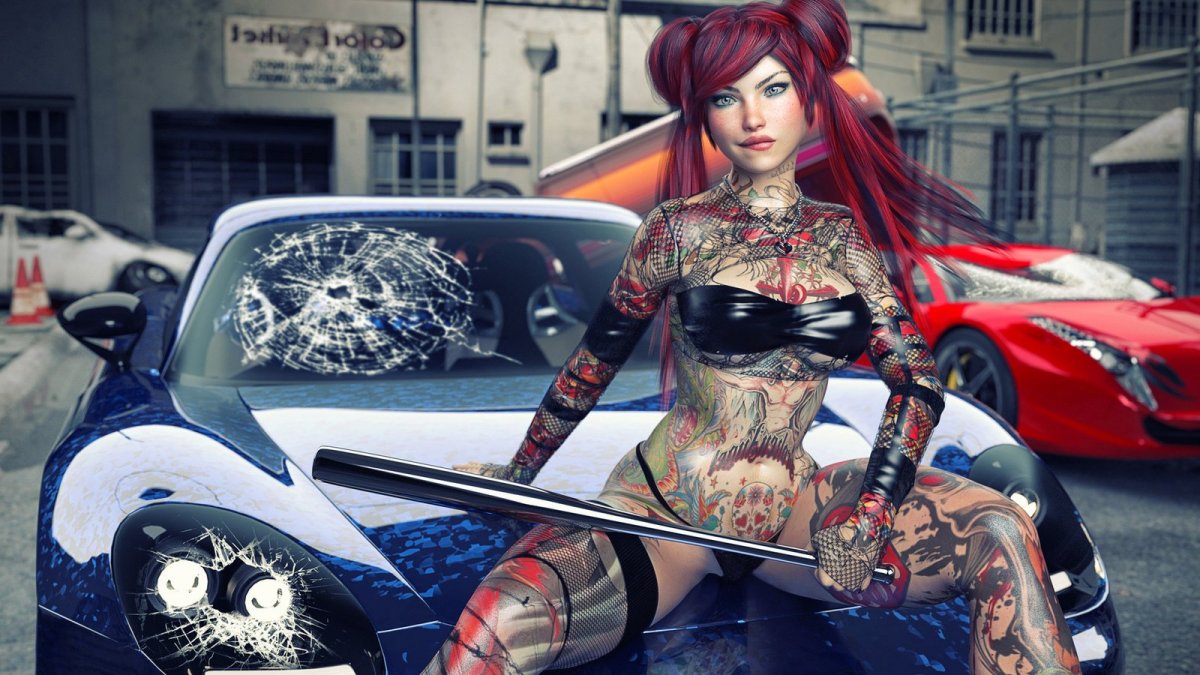 Девушка с татуировками в футболке