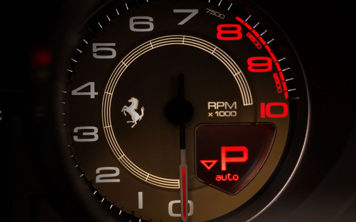 Порше спидометр 190 км