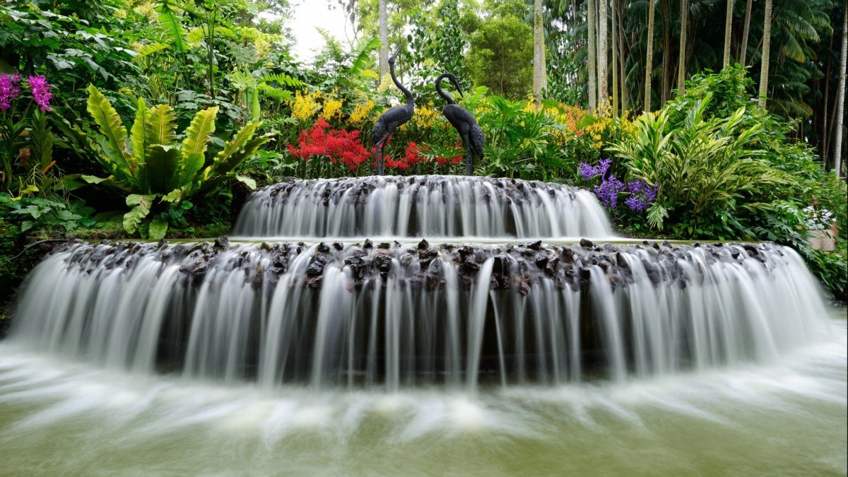 Красивые водопады и фонтаны
