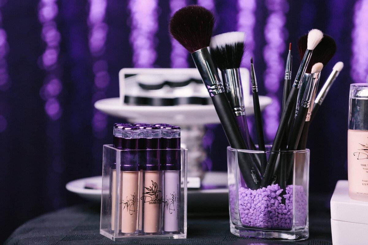 Фиолетовая косметика