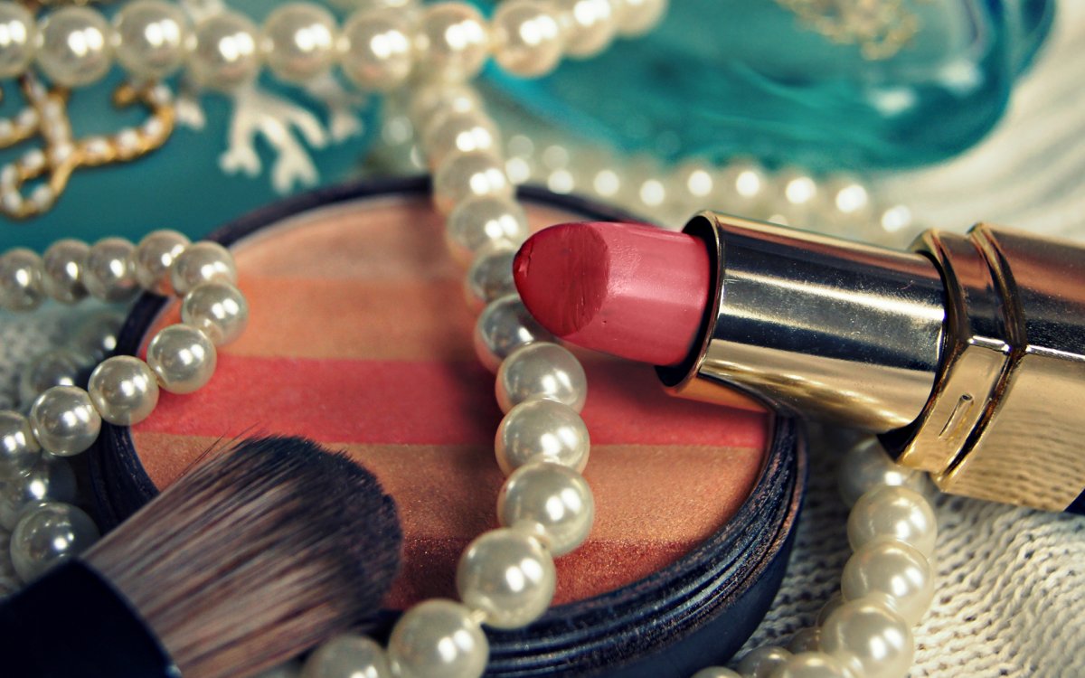 Помада бусы