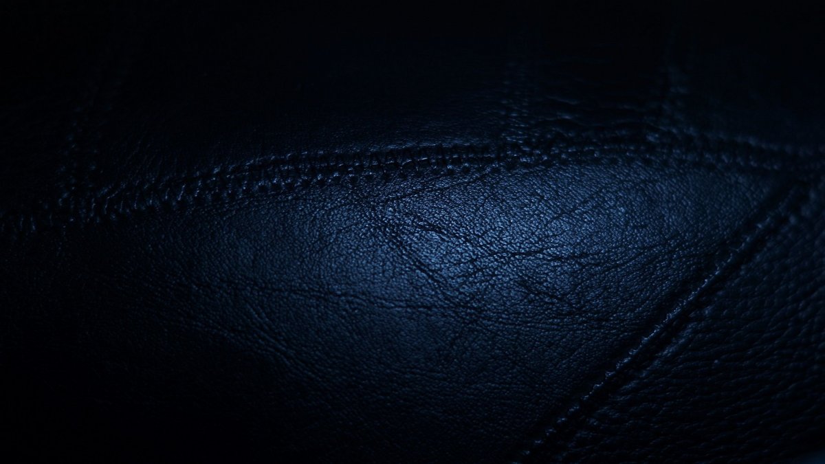 Обои на рабочий стол черная кожа