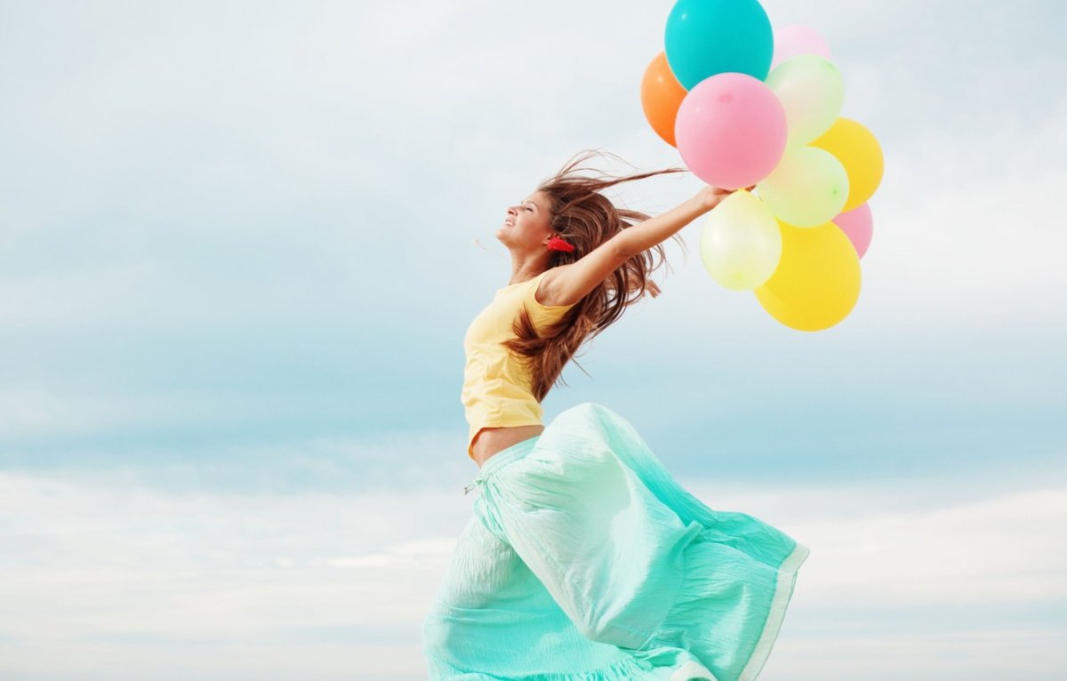 Радостная девушка