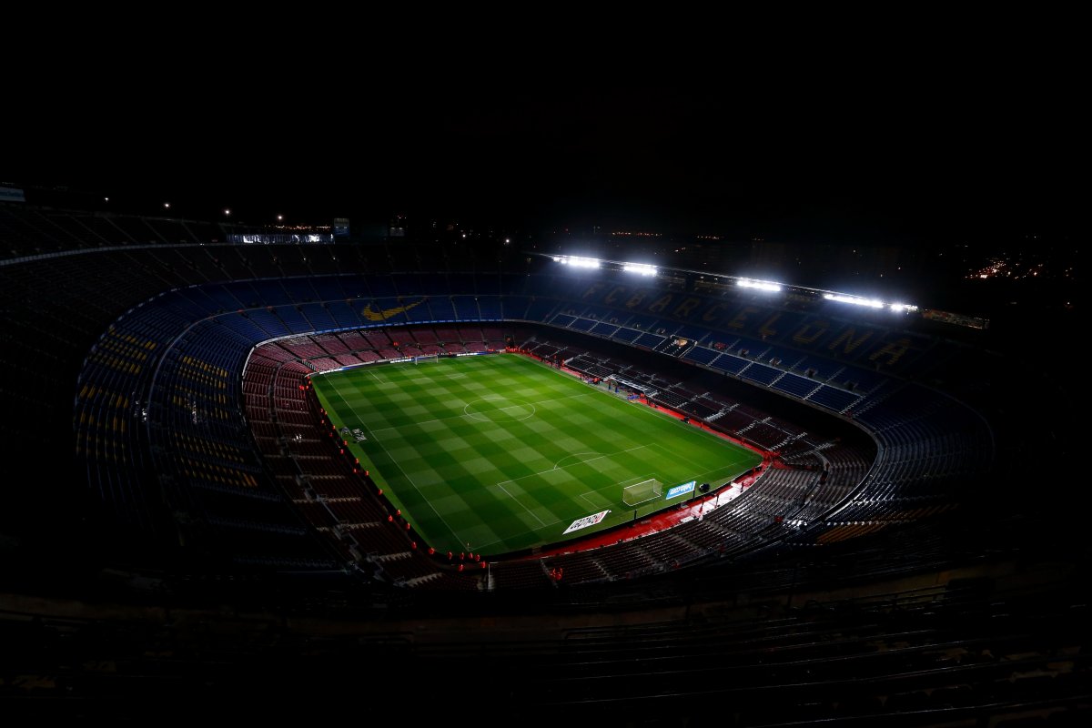 Камп ноу ночью