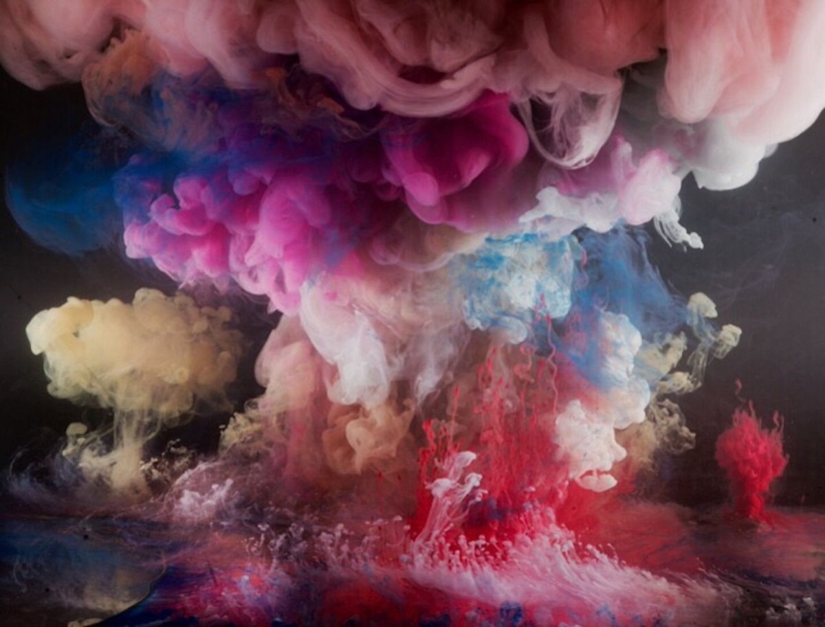 Разноцветный дым