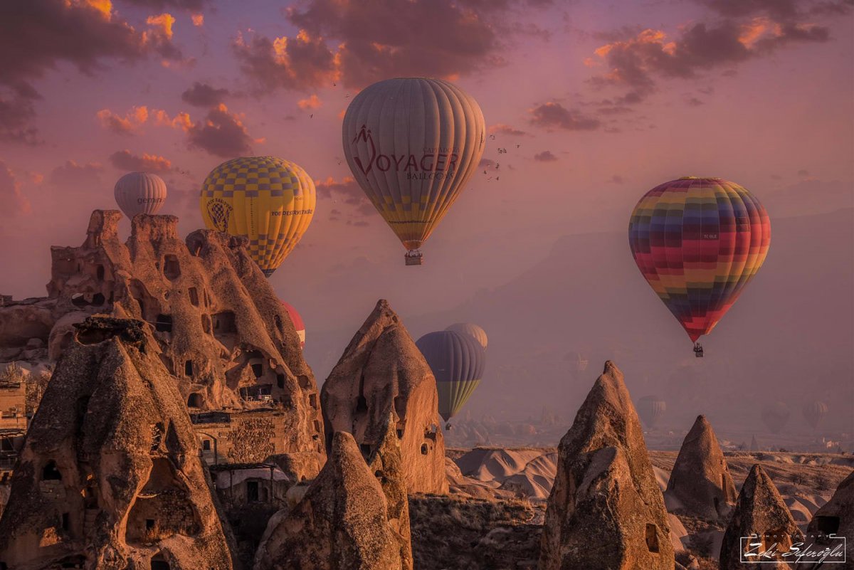 Воздушные шары в небе Каппадокия