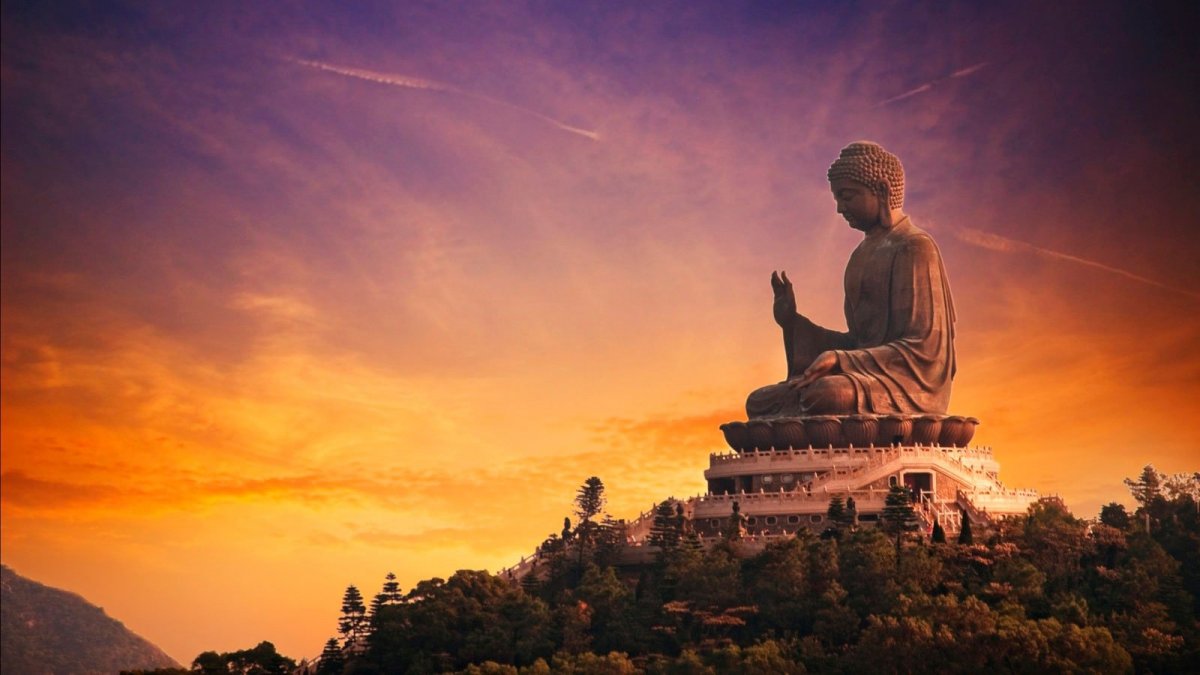 Будда Шакьямуни на горе