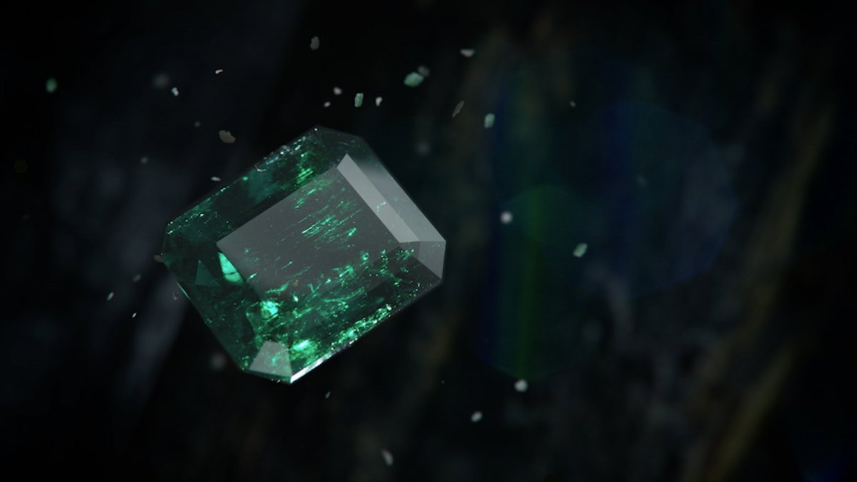Изумруд на черном фоне
