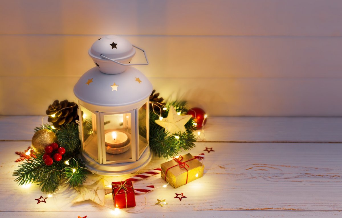 Красивый новогодний фонарь
