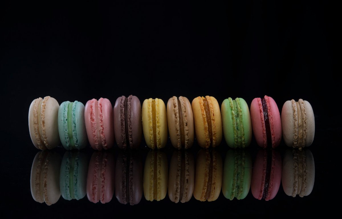 Красивые ягоды с макарунами