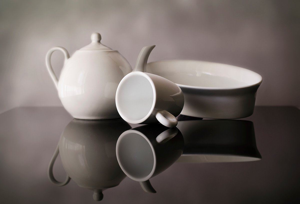 Натюрморт с посудой