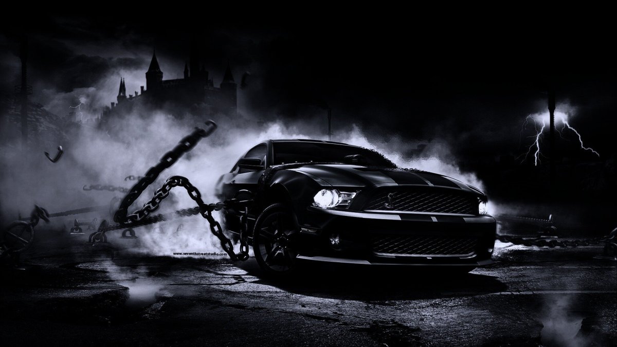 Машина в цепях