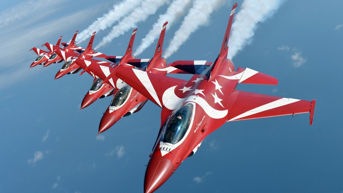 Пилотажная группа черные Рыцари Сингапур