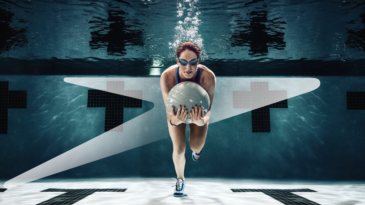 Креативная реклама бассейна