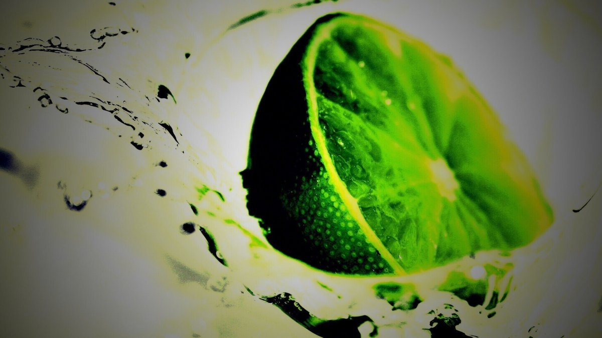 Сочный зеленый