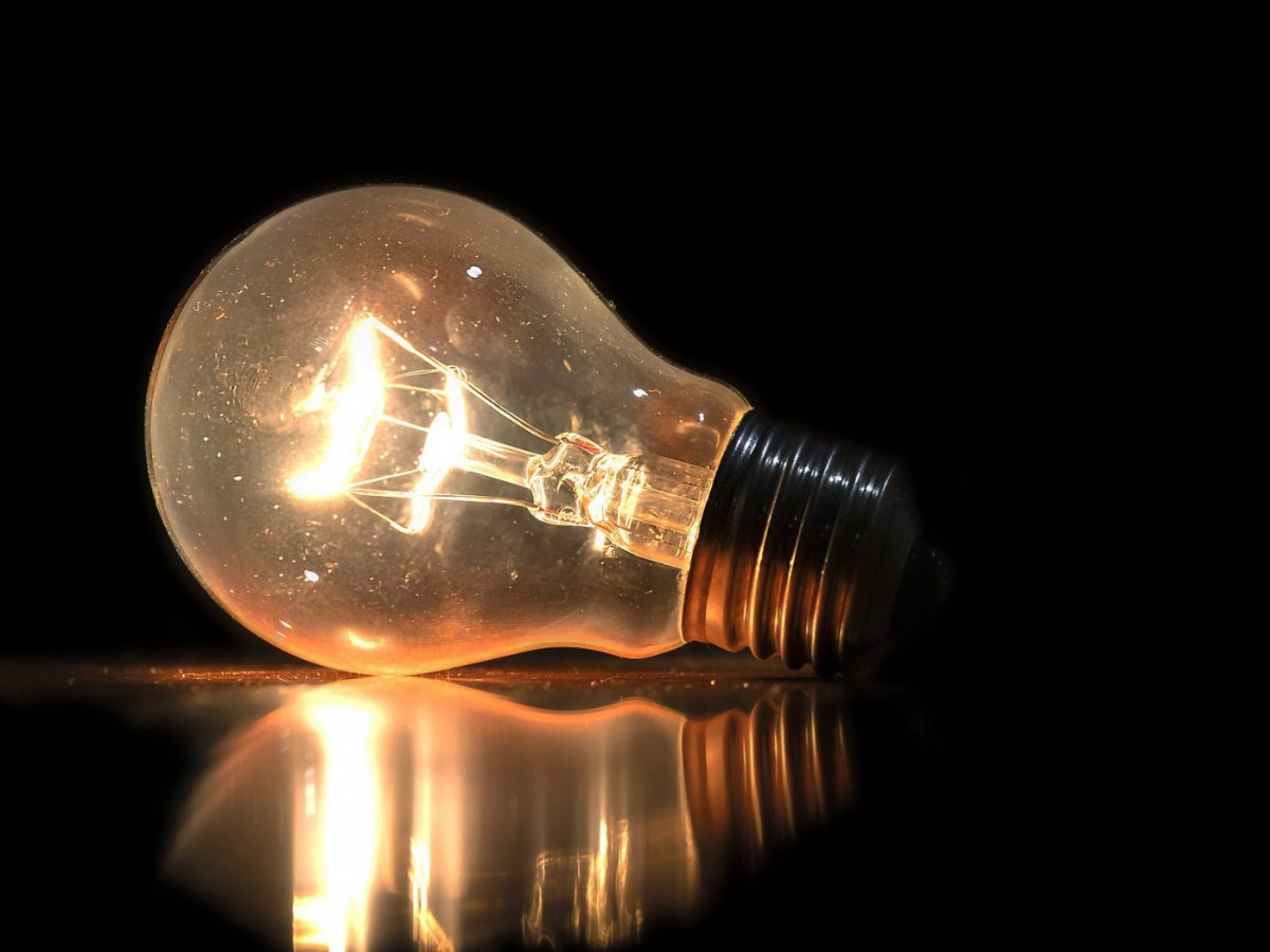 Электричество лампочка