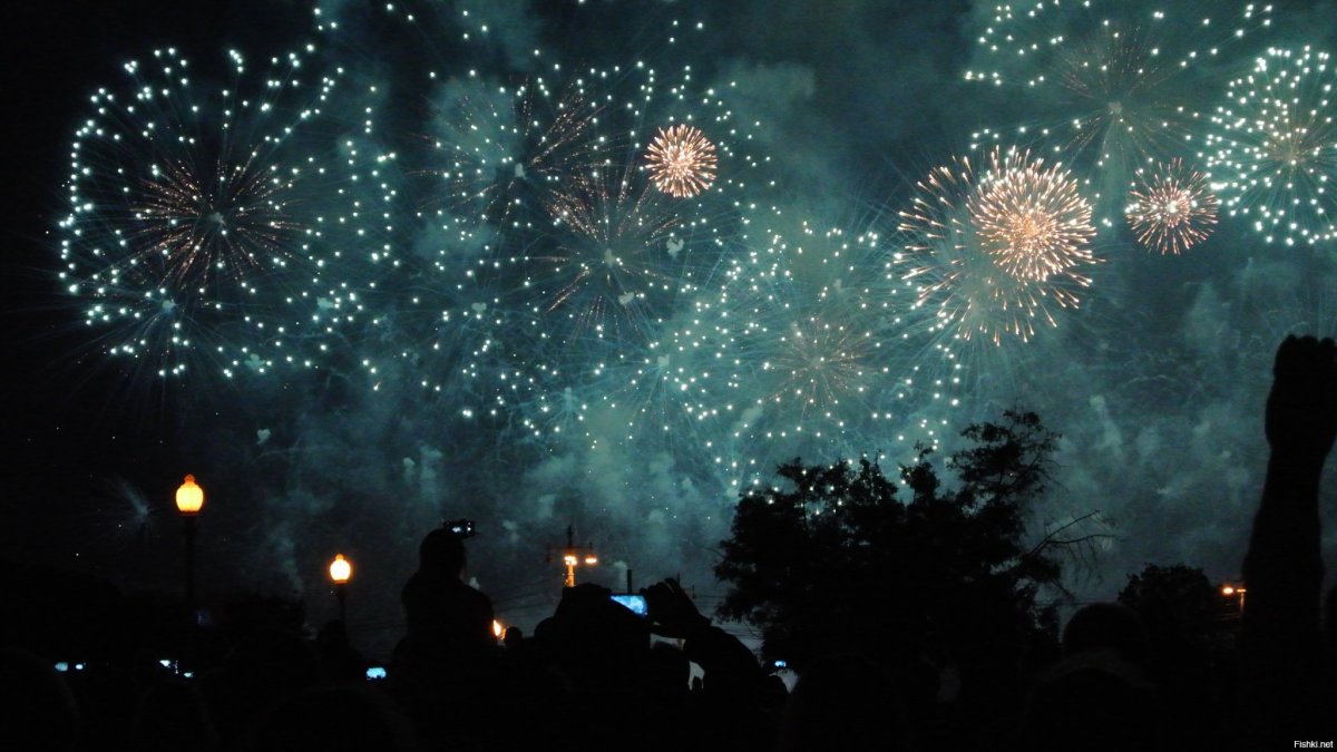 Ночное небо с фейерверком