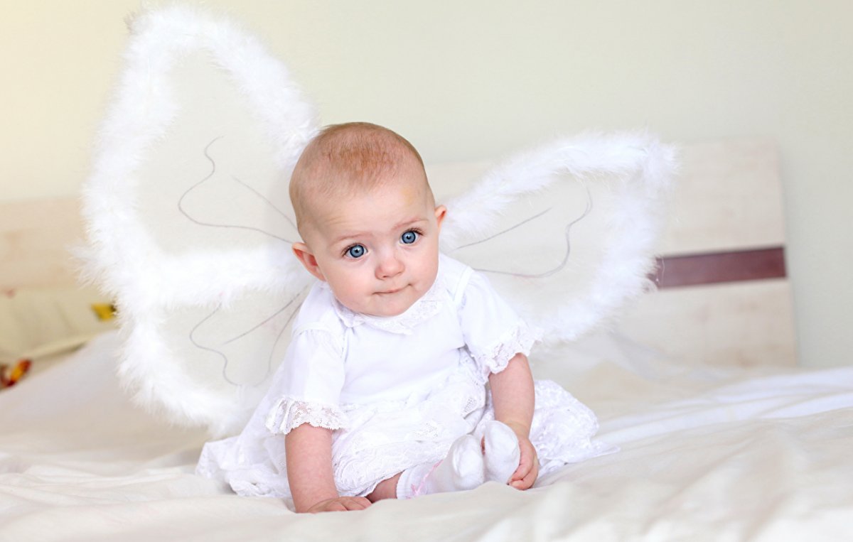 Маленький Ангелочек мамин