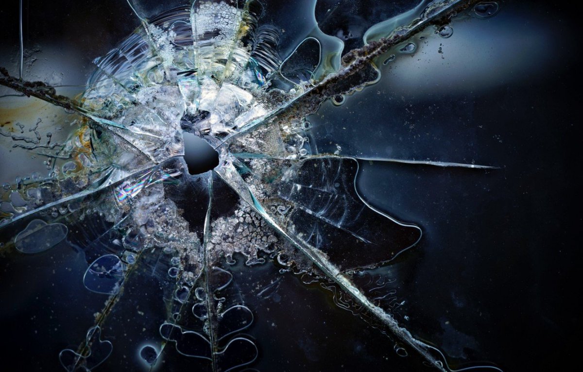 Разбитый монитор