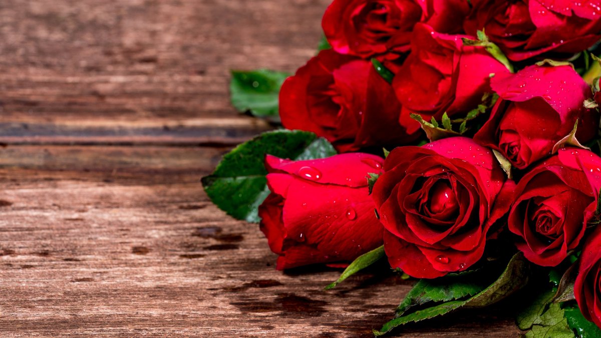 Букет красных роз