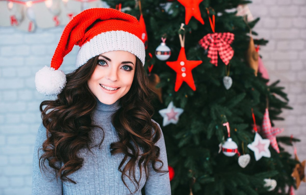 Новогодние девушки