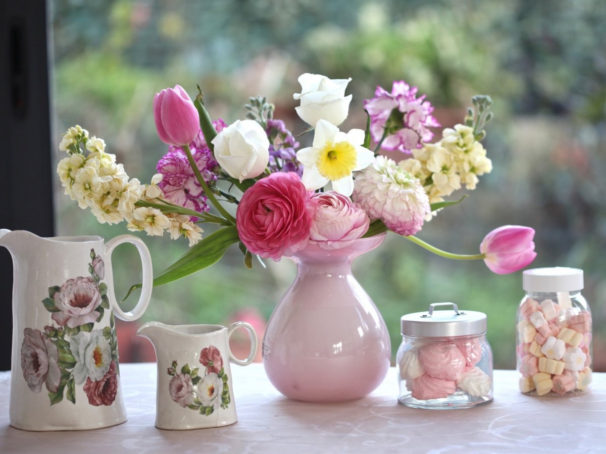 Обои цветы в вазе