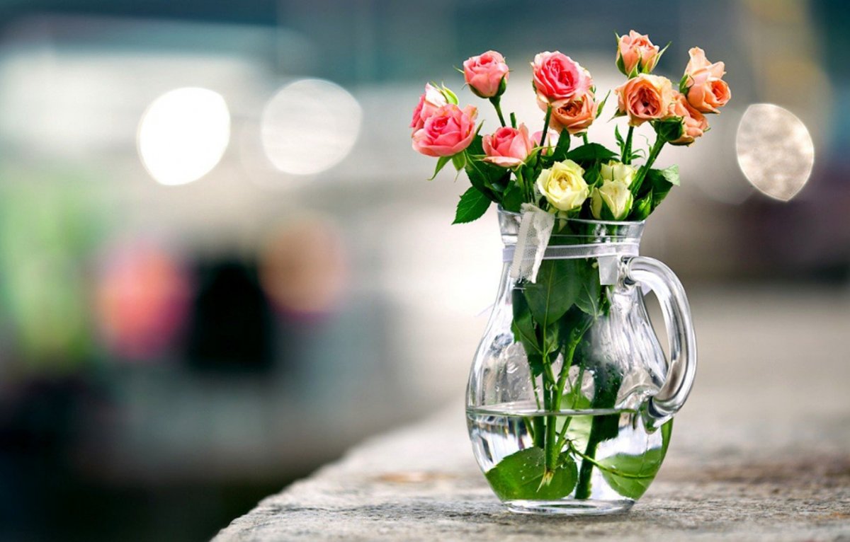 Ваза с цветком