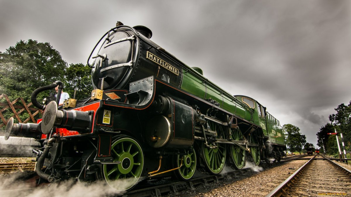 Красивый паровоз