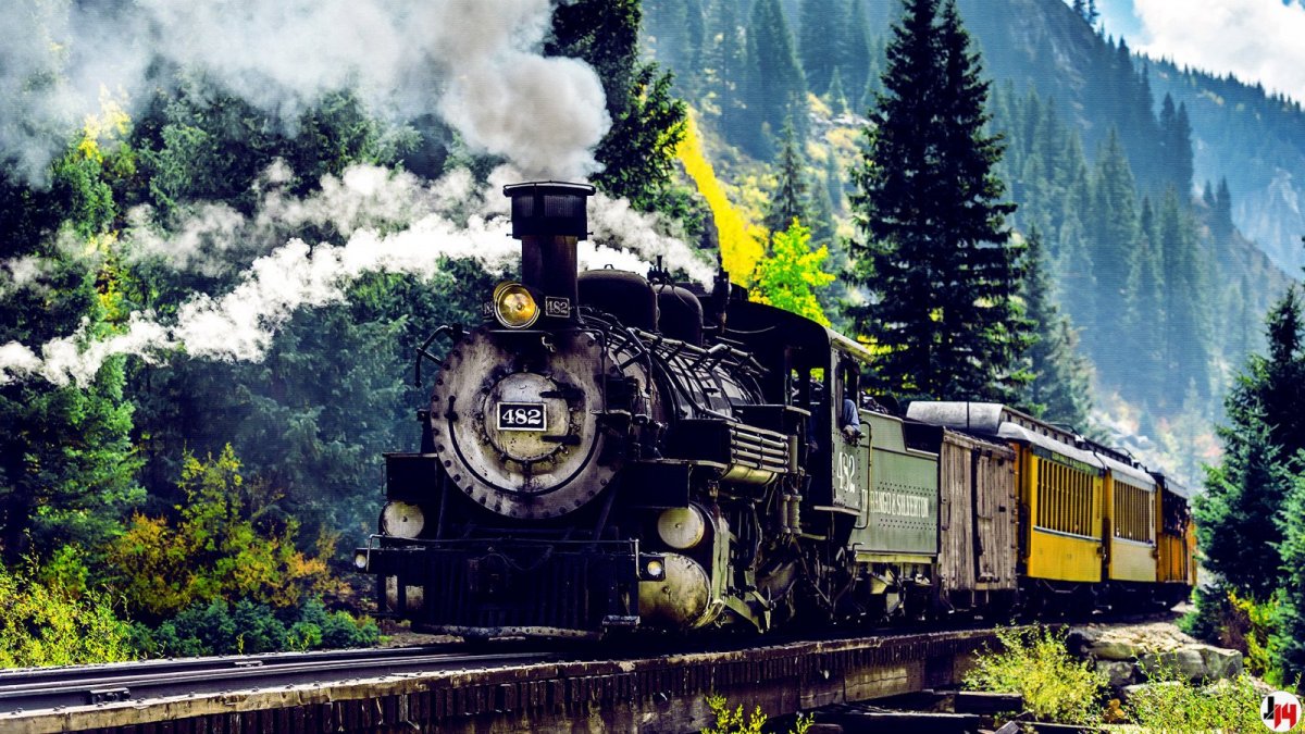 Поезд в горах