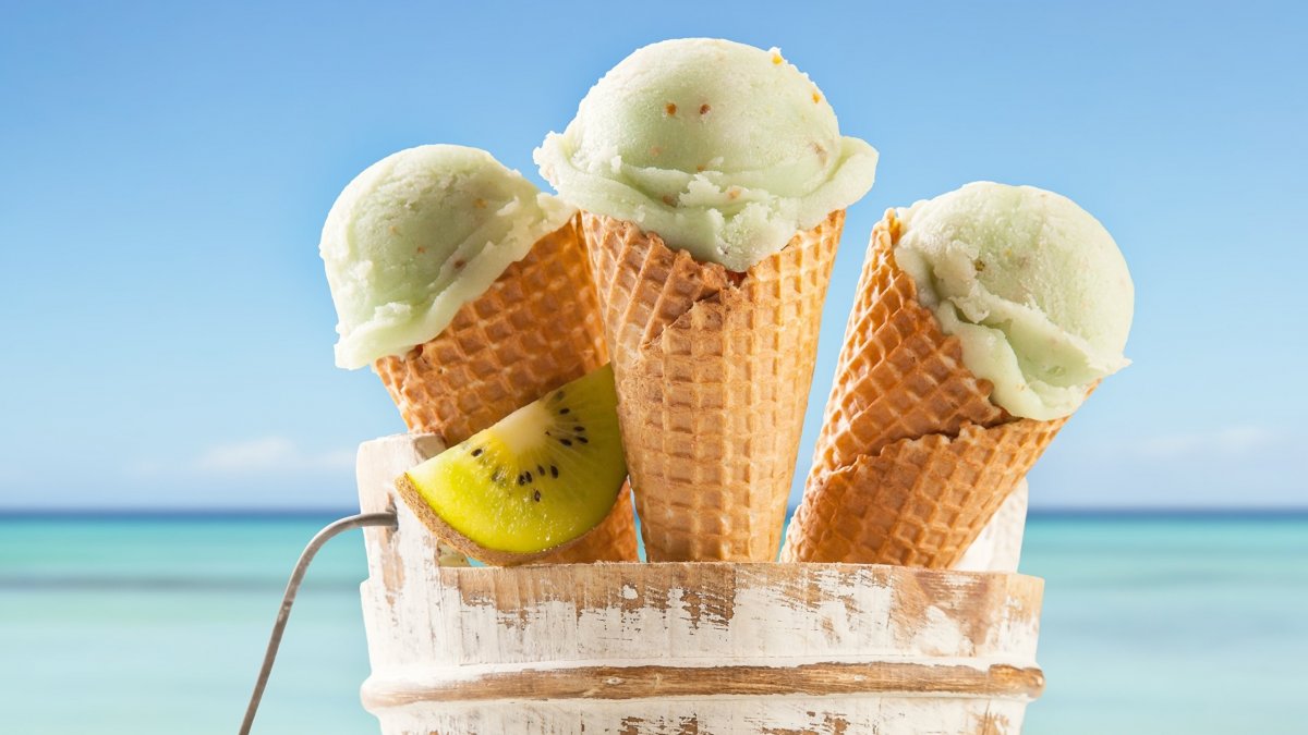 Айс Крим мороженщик