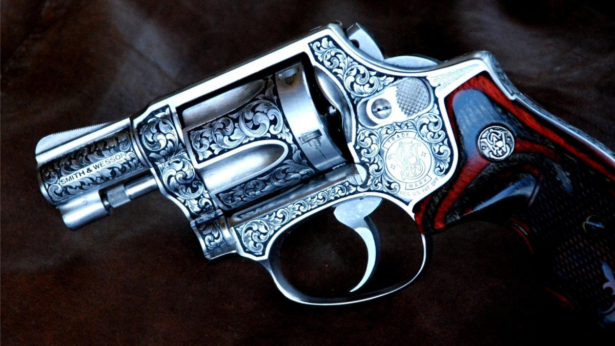 Револьвер с узорами