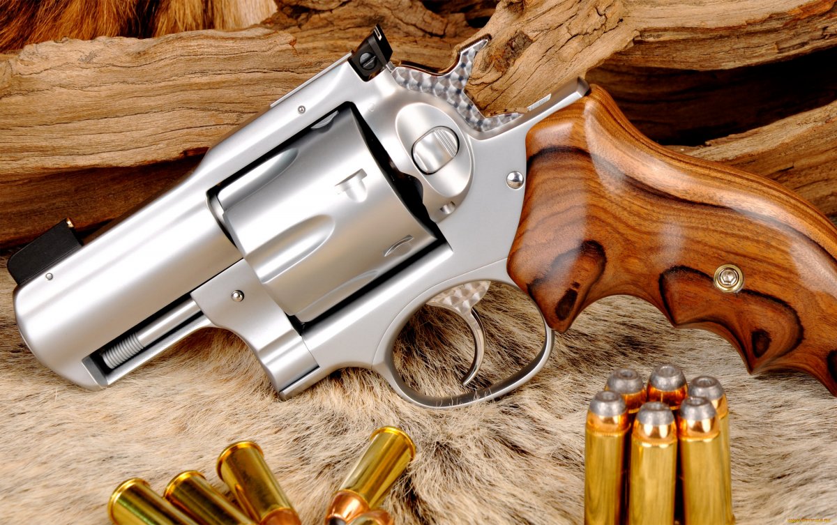 Револьвер оружие