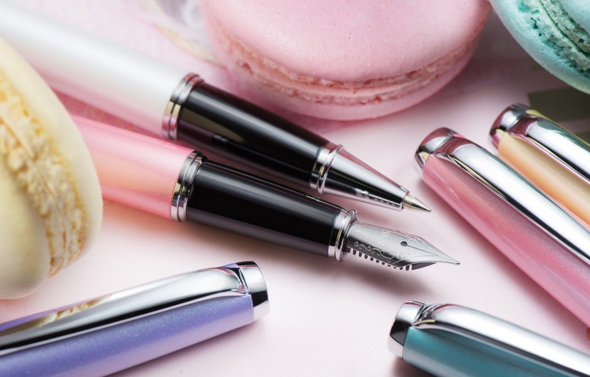 Обои на телефон канцелярия