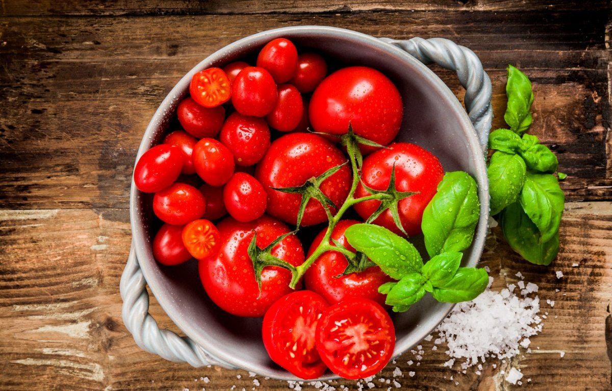 Сочный помидор