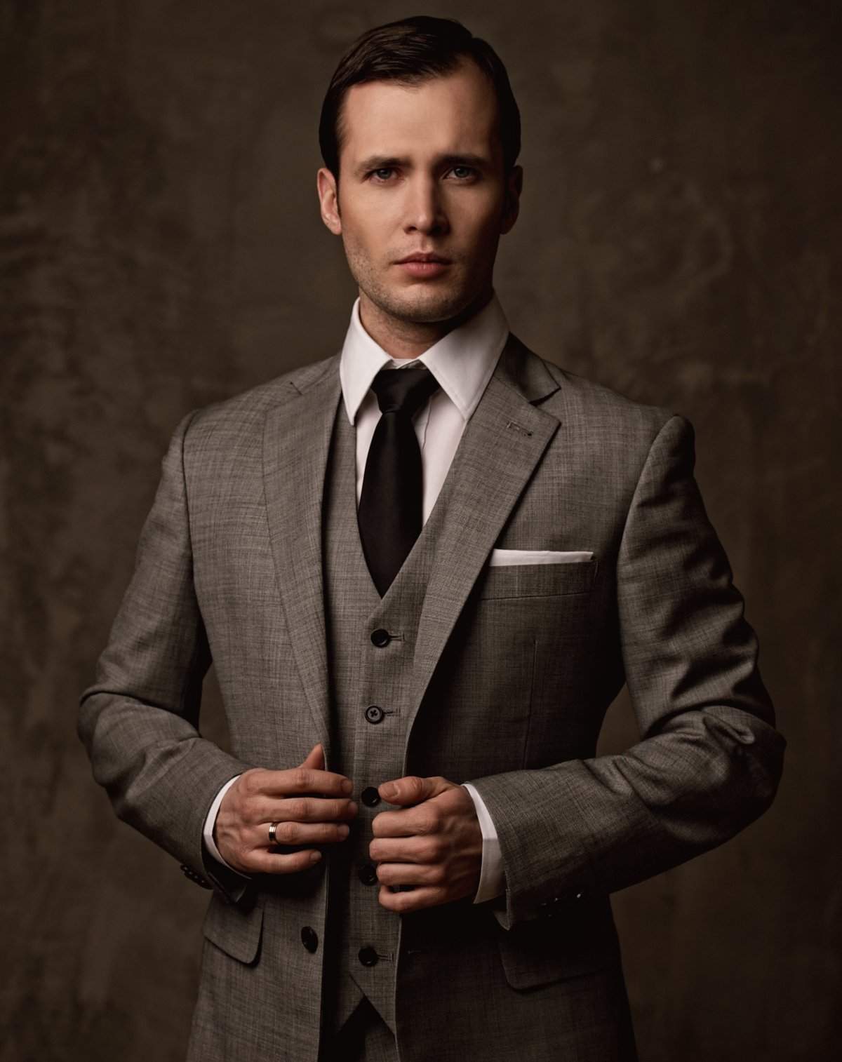 Мужчина в костюме