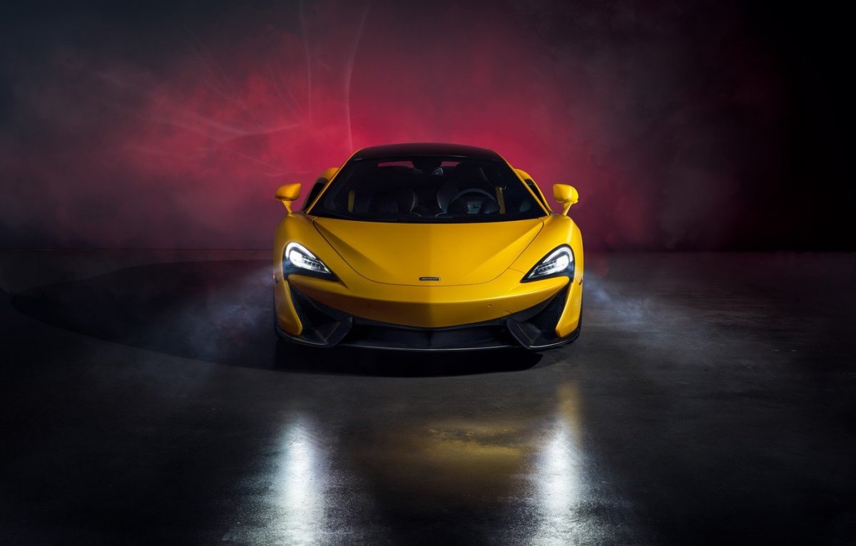 MCLAREN 570 желтый