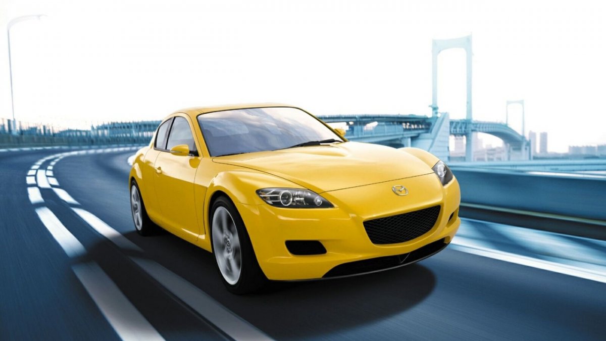 Мазда желтая