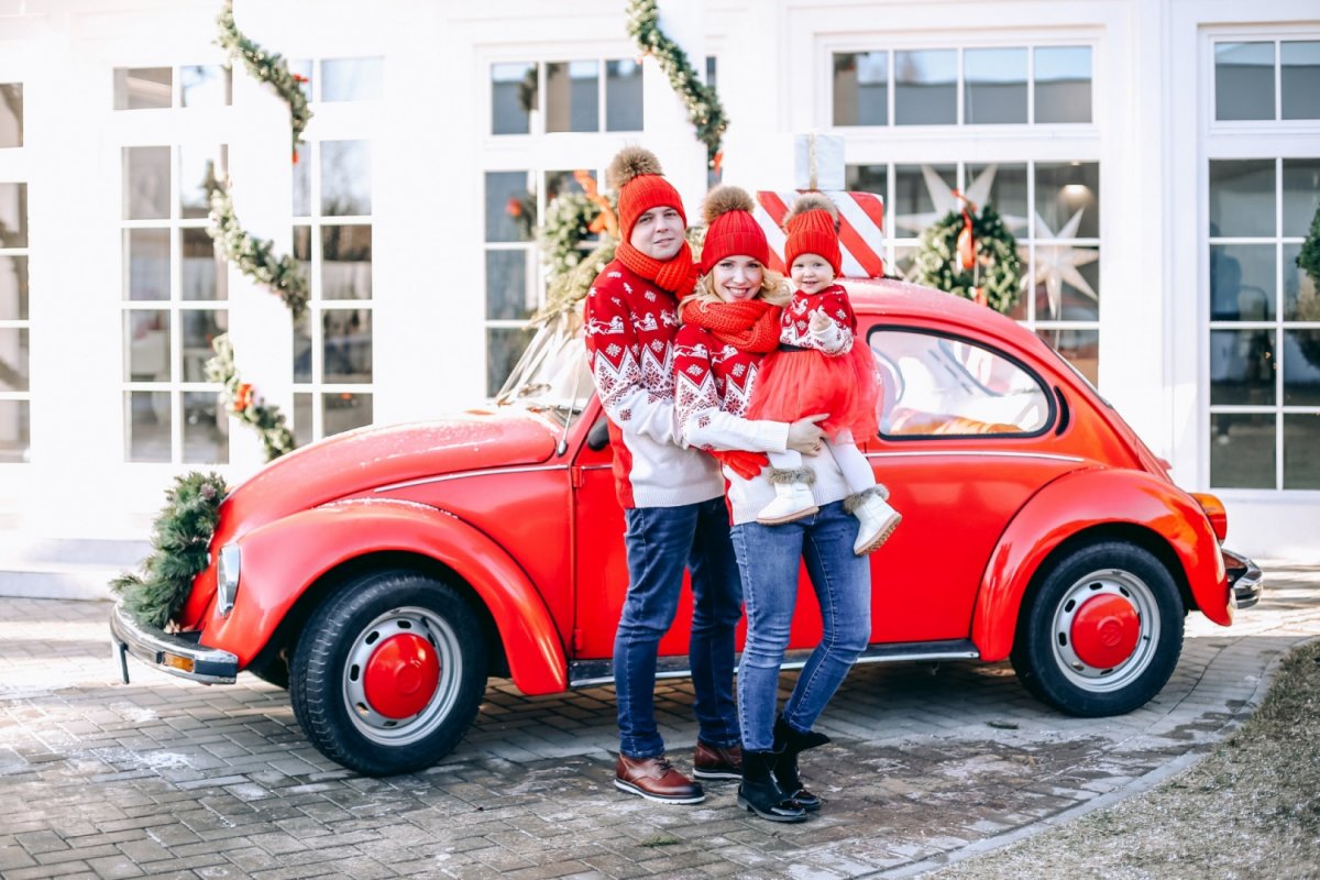 Новогодний фотосет с машиной