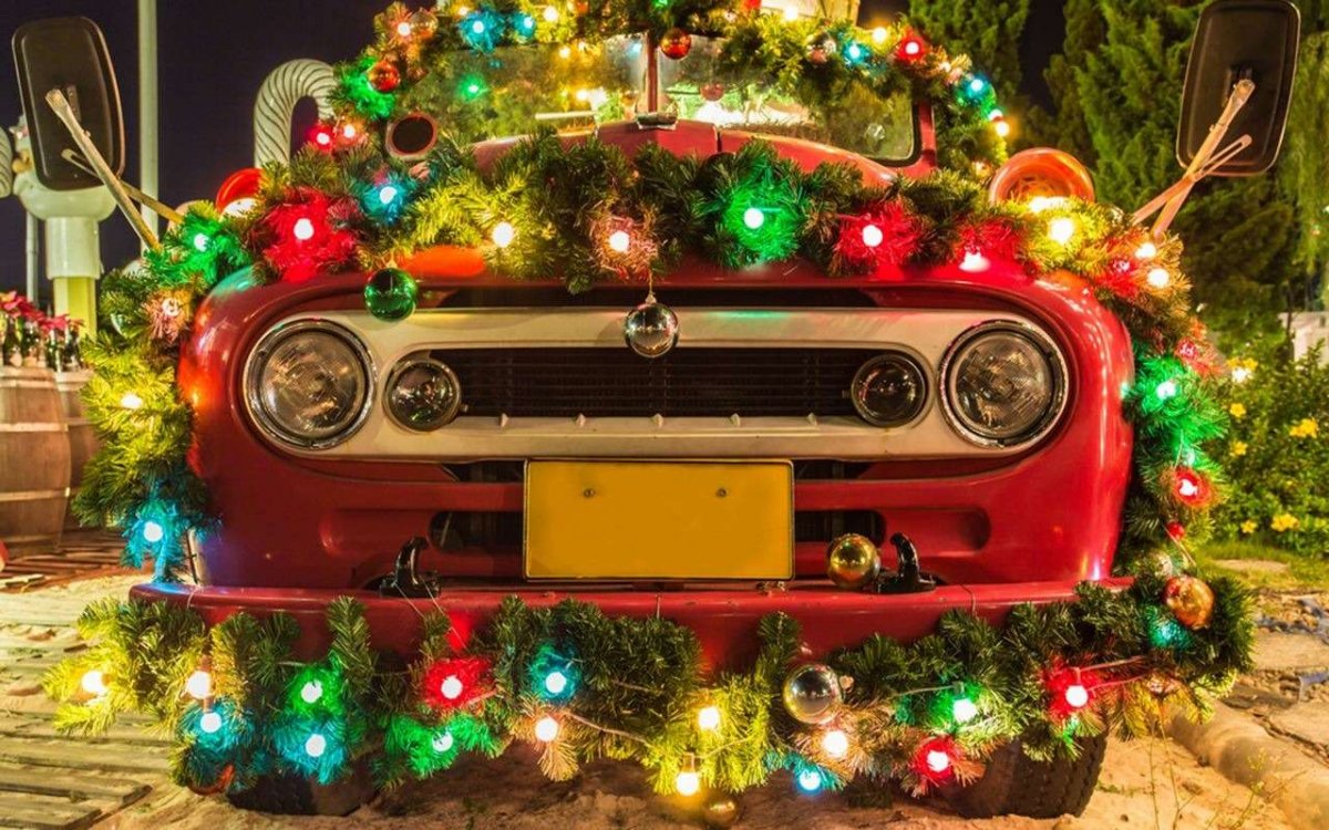 Новогоднее украшение автомобиля
