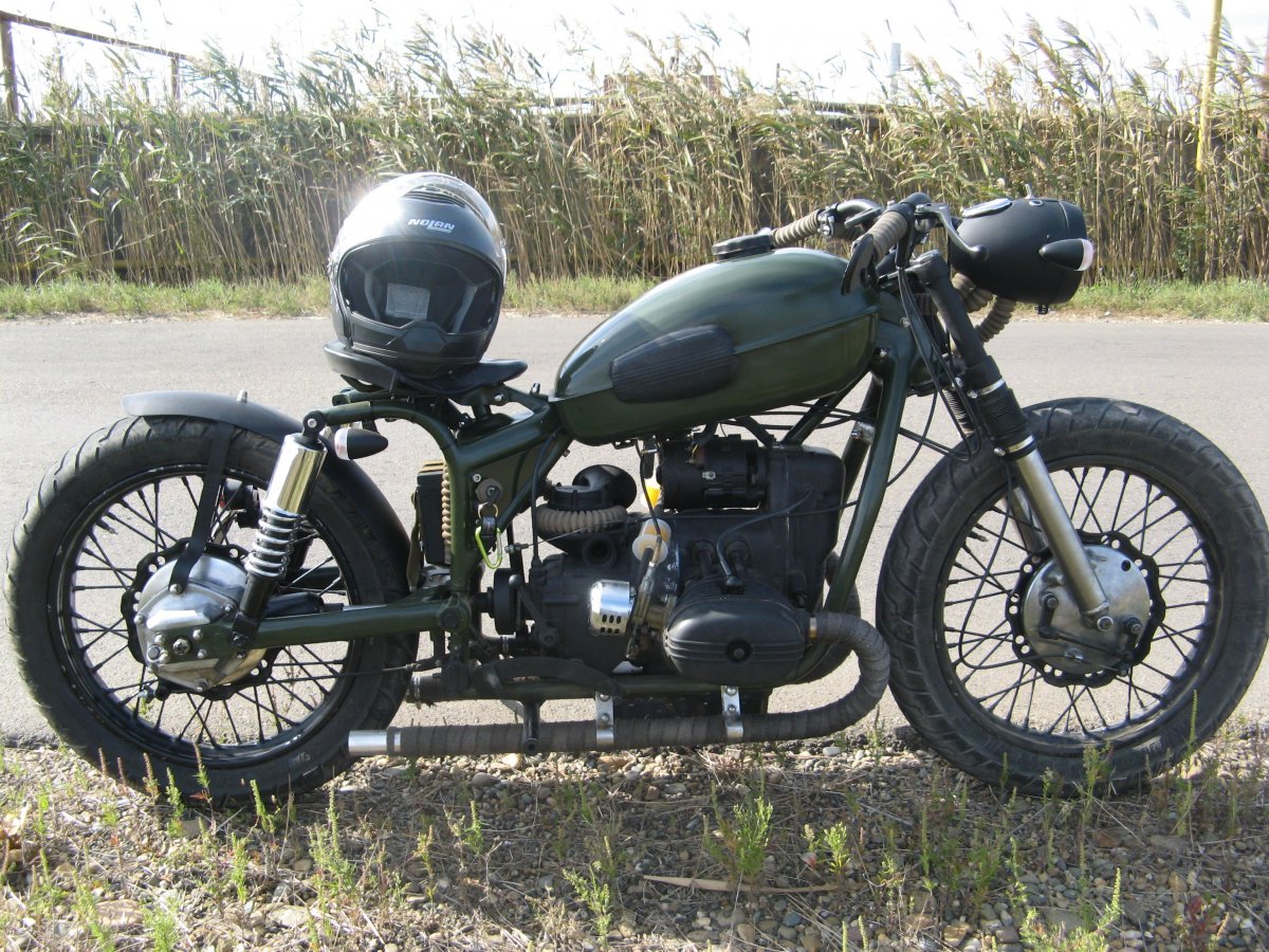 Bobber мотоцикл Урал