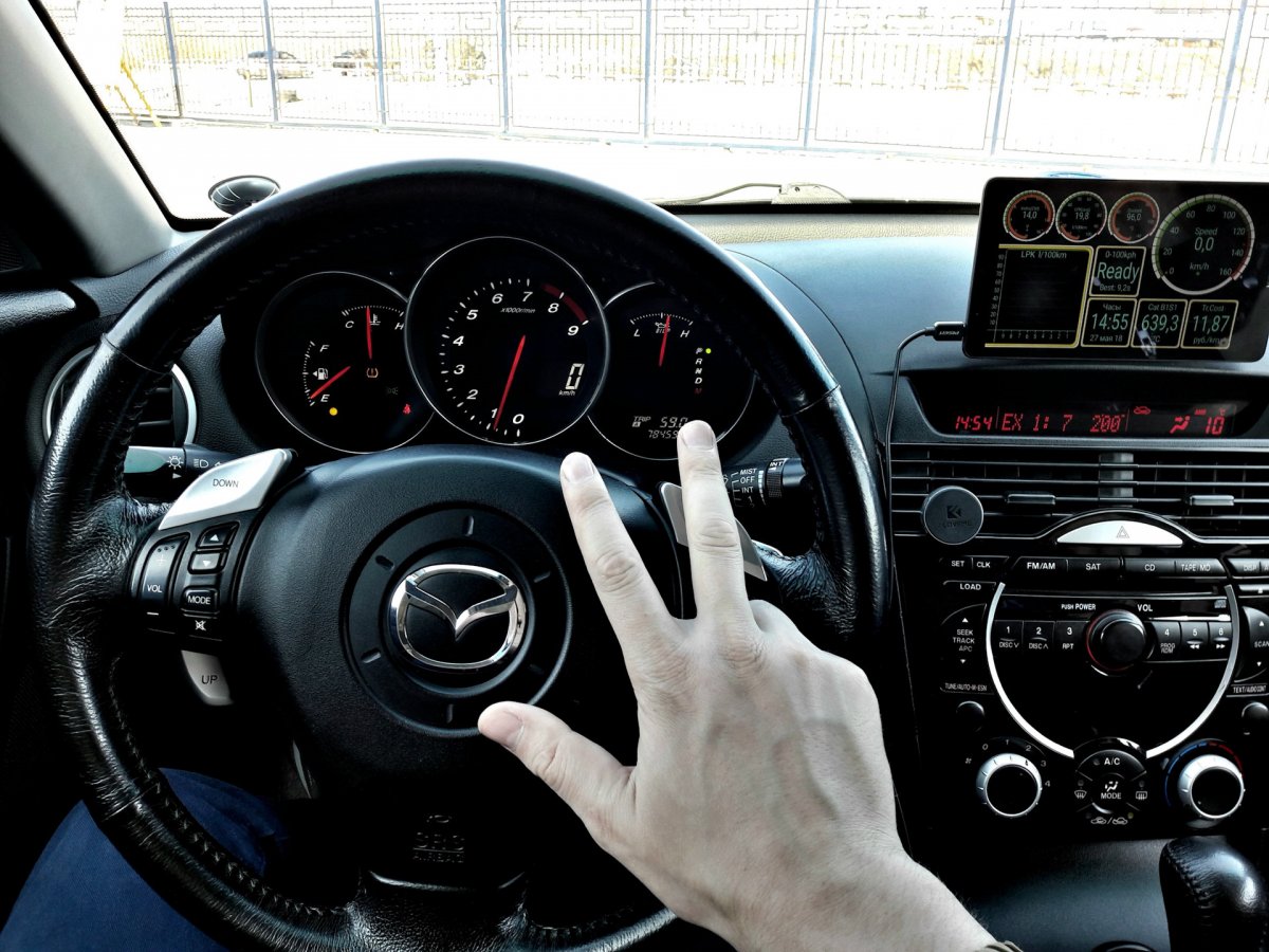 За рулём Mazda 3