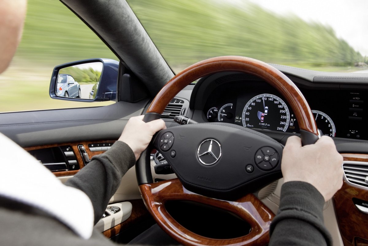 Вид из машины ночью