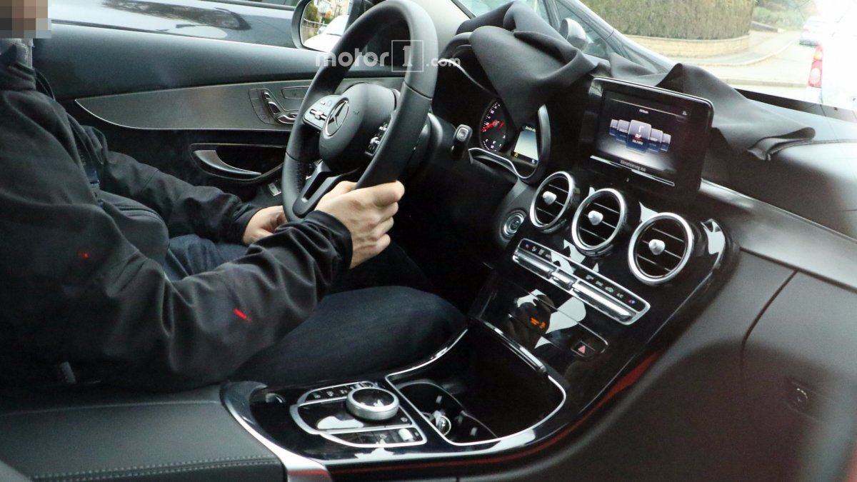 Мерседес с класс за рулем